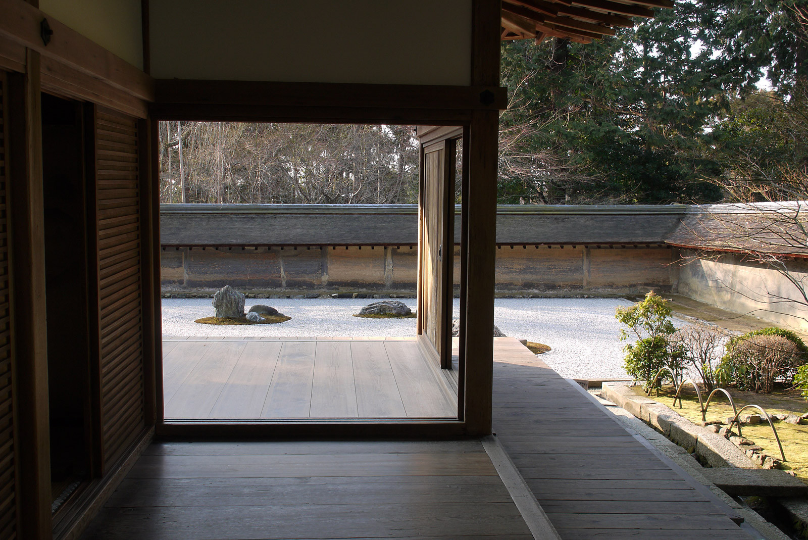 京都庭めぐりの旅 ～ 龍安寺石庭